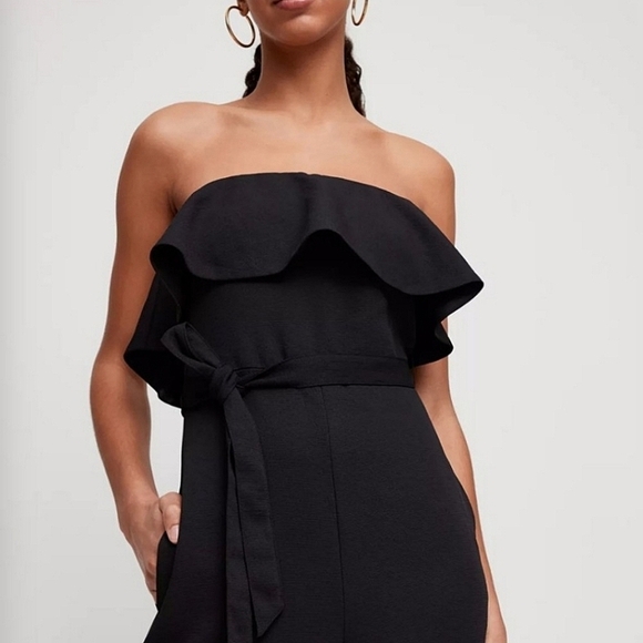 VGUC Aritzia Babaton Flutter Jumpsuit Romper Black Size 00 - Picture 2 of 16